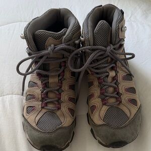 Sturdy Outdoor Hiking Boots